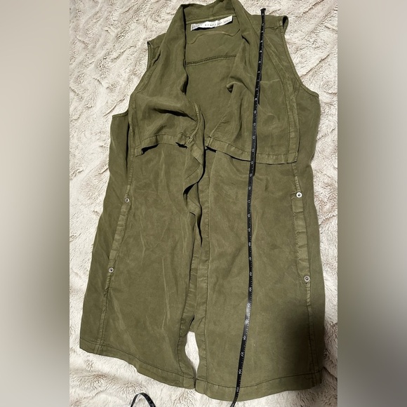 Kelly Renee Olive Green Open Front Utility Women's Vest - Picture 4 of 7